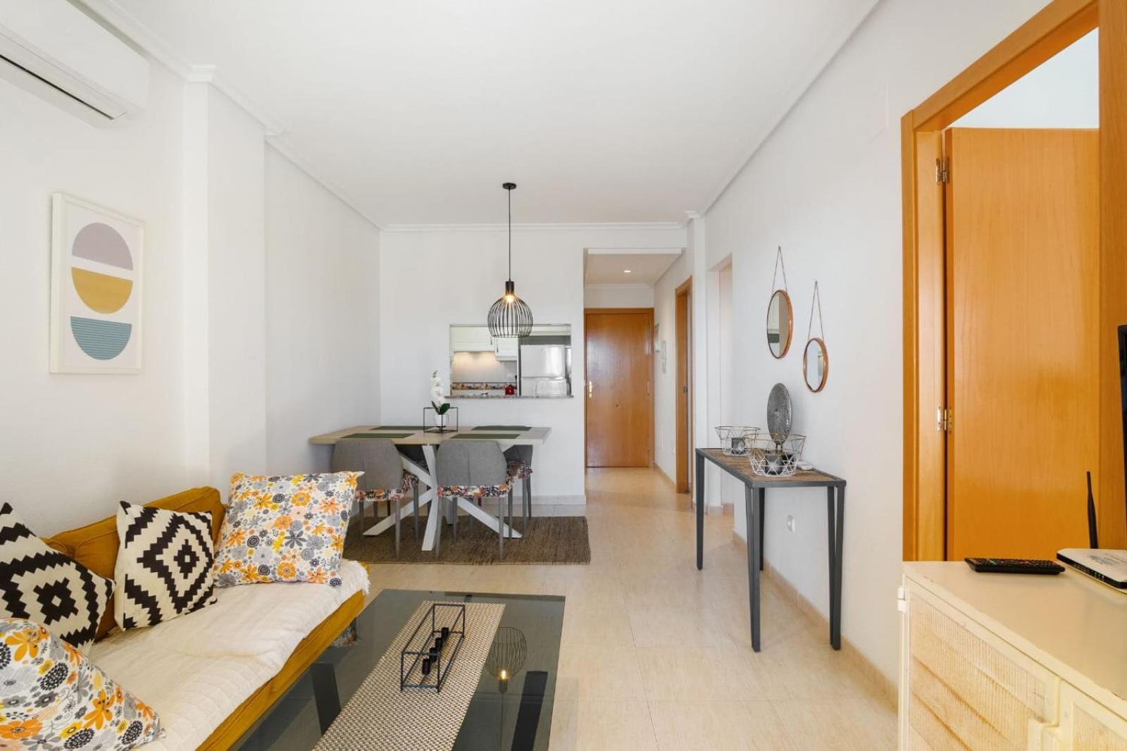 Nice Modern 2 Bed Apartment In Torrievieja Torrevieja Exterior photo