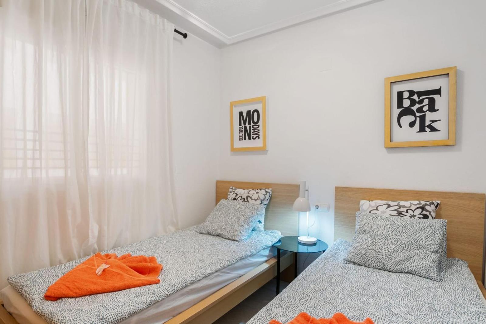 Nice Modern 2 Bed Apartment In Torrievieja Torrevieja Exterior photo